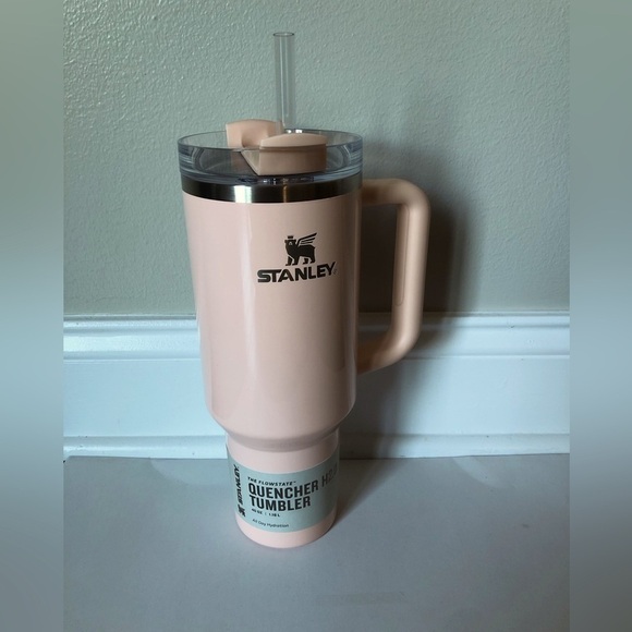 Stanley Other - Stanley 40oz FlowState Quencher H2.0 Tumbler - Glazed Donut - NEW!